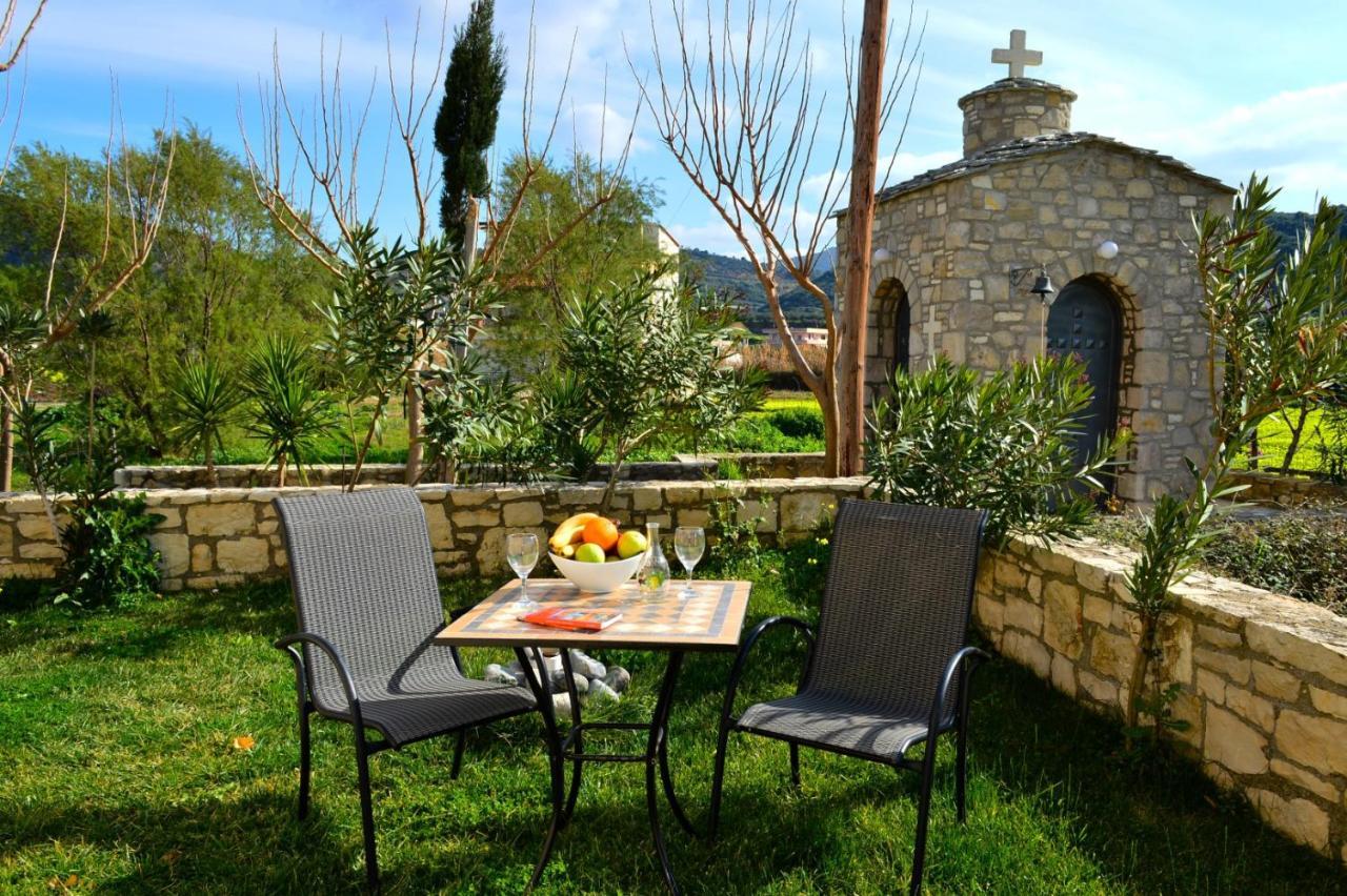 Villa Nopigia Homeleader 外观 照片